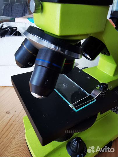 Микроскоп для опытов Livenhuk