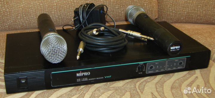 Микрофоны Mipro 2шт вокальные радио MR123D Pro