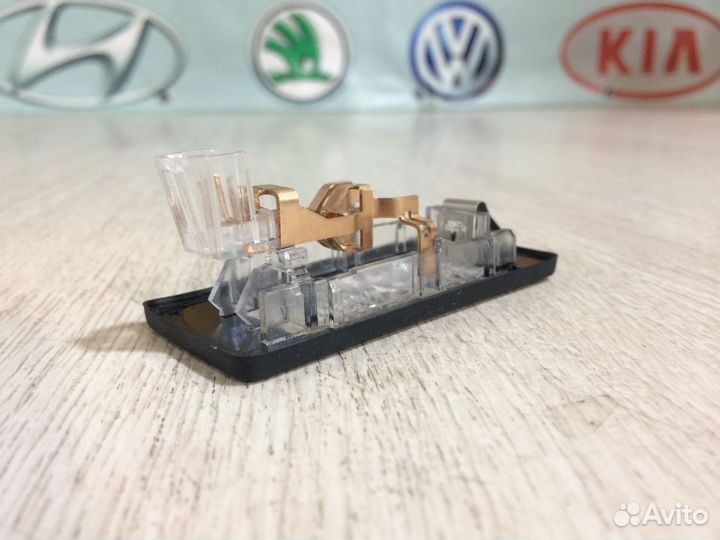 Плафон подсветки номера Шкода А7 Поло Тигуан Рапид