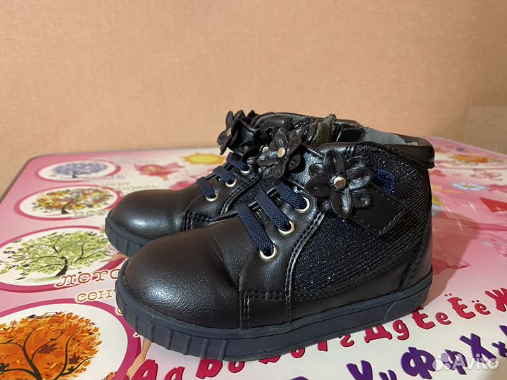 Ботинки осенние Chicco для девочки