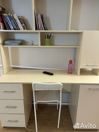 Письменный стол