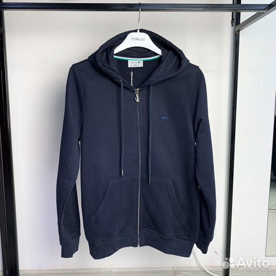 Хиди на замке Lacoste