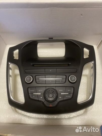 Автомобильная мультимедийная навигационная