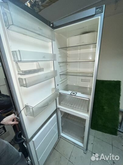 Холодильник Electrolux