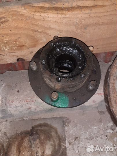 Поворотный кулак УАЗ