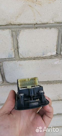 Блок кнопок стеклоподъемника