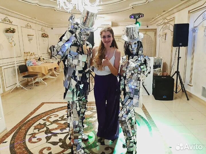 Ведущий на праздник