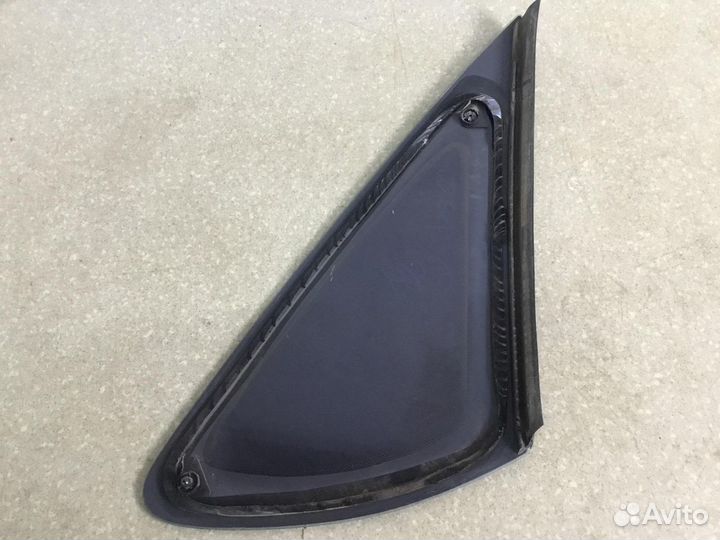 Стекло кузовное глухое левое Ford Focus II 2008-20