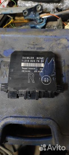 Блок управления дверью W202, W208, W210