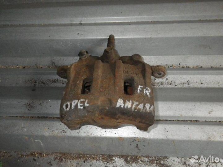 Суппорт передний правый (в сборе со скобой) Opel A