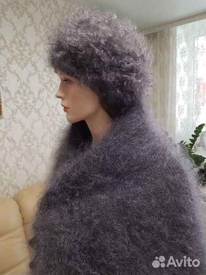 Берет вязаный пуховый из козьего пуха