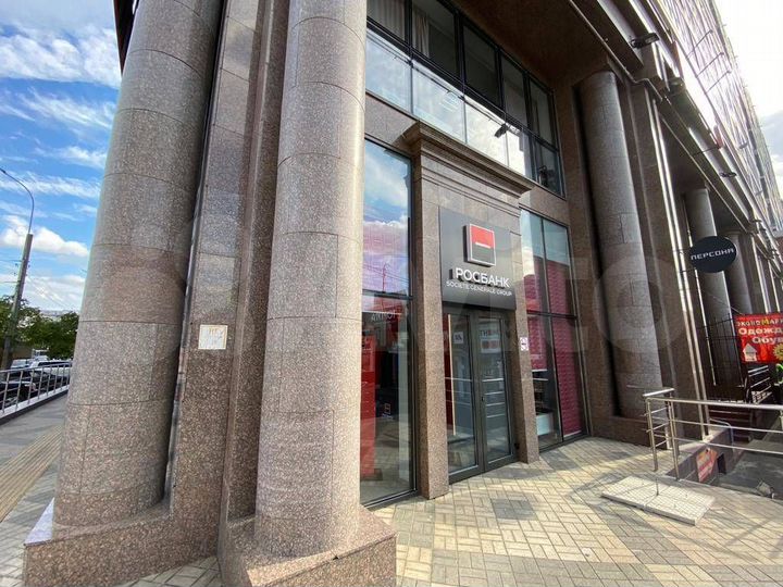 Продам торговое помещение, 105.8 м²