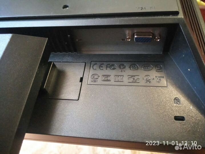 Монитор для компьютера 17