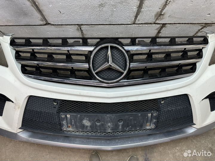 Передний бампер Mercedes ML W166 Amg 6.3