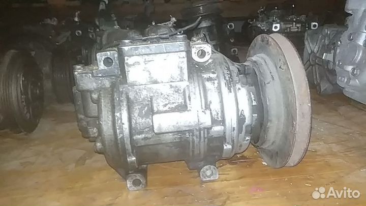 Компрессор кондиционера на toyota crown LS141 2LTE