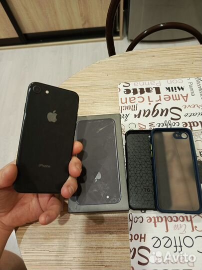 iPhone 8, 64 ГБ
