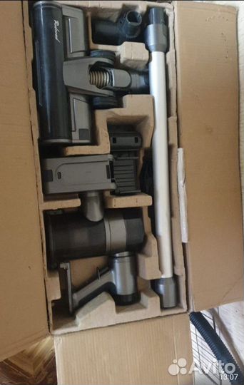 Вертикальный пылесос