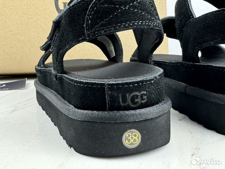 Сандалии UGG Goldenstar Sandal Black