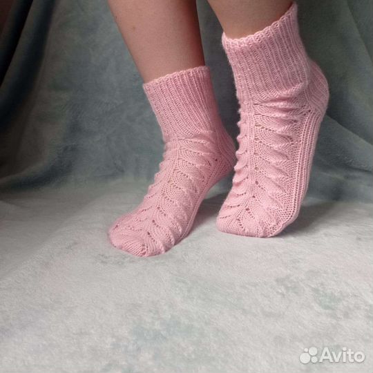 Вязаные носочки ручной работы