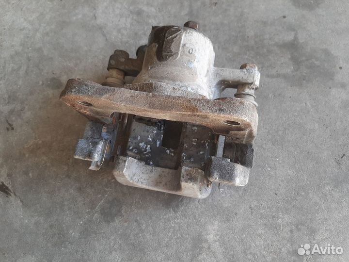 Суппорт зад. правый Vanguard/Toyota RAV 4,30-2011