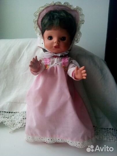 Куколка красотка в чепчике. СССР