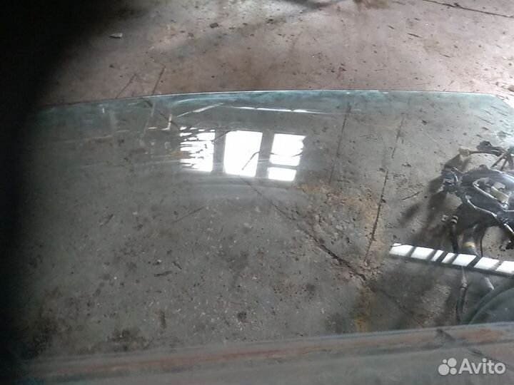 Стекло передней левой двери Chevrolet Aveo T250