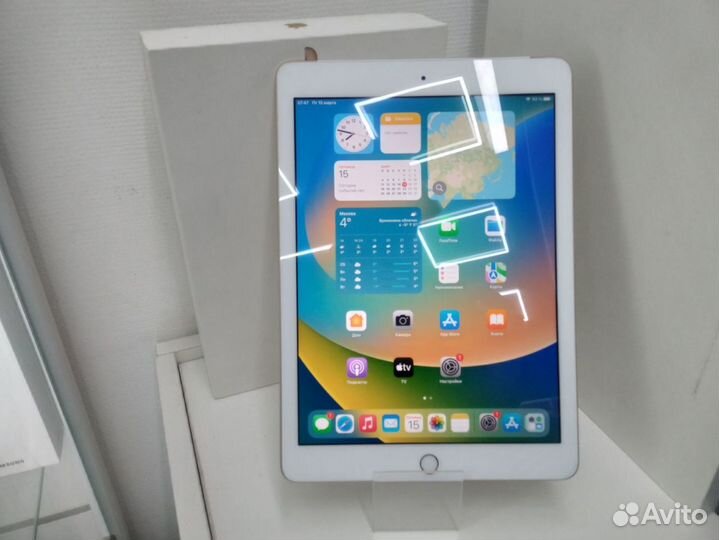 Планшет с SIM-картой Apple iPad New 9.7 A1823 Wi-F