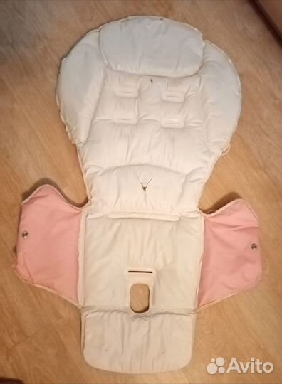 Большое устойчивое кресло для кормления