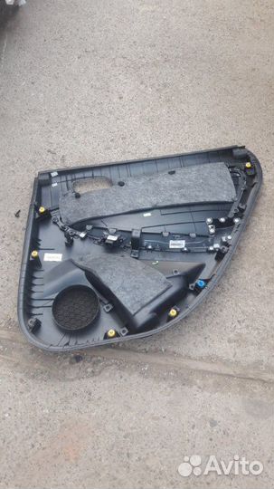 Обшивка карта двери задняя левая Hyundai Solaris