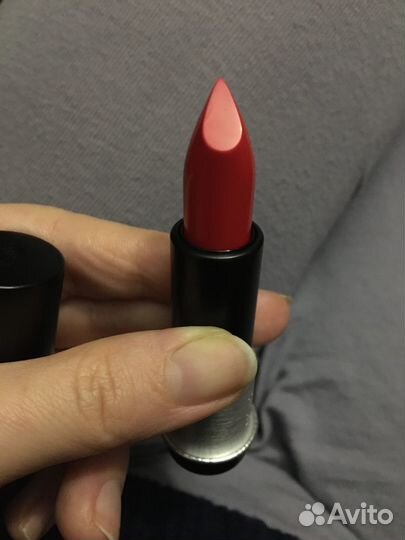 Помада новая в упаковке,оригинал