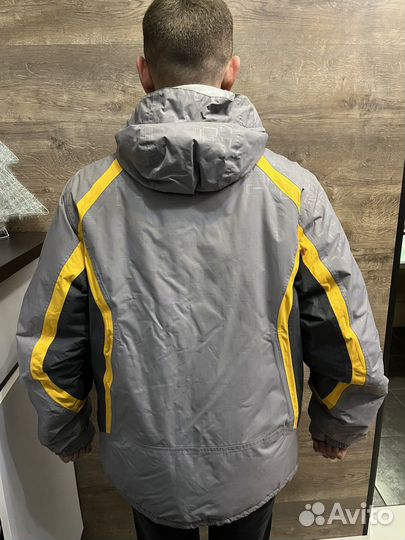 Куртка для зимних видов спорта