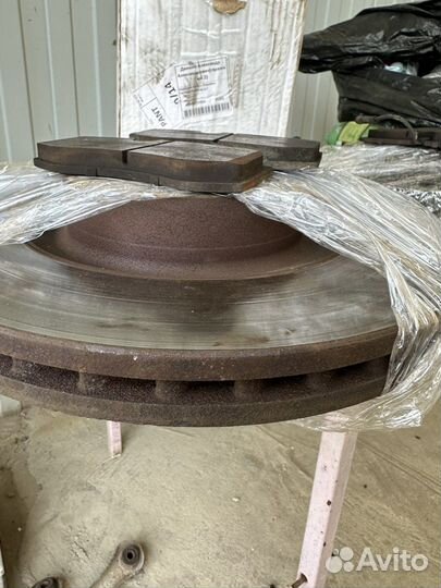 Диски передние тормозные + колодки Mercedes S500/5