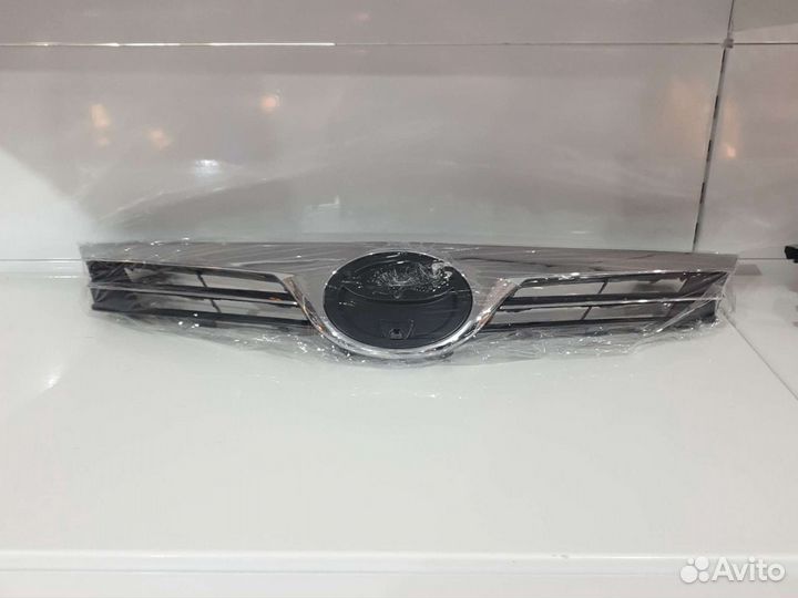 Решётка на королла Е180 рестайлинг