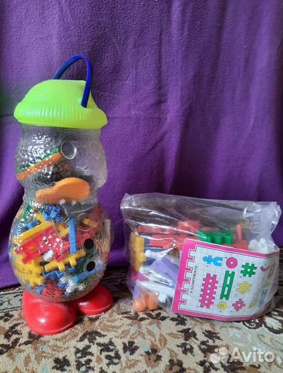 Детские игрушки разные, конструктор, кубики