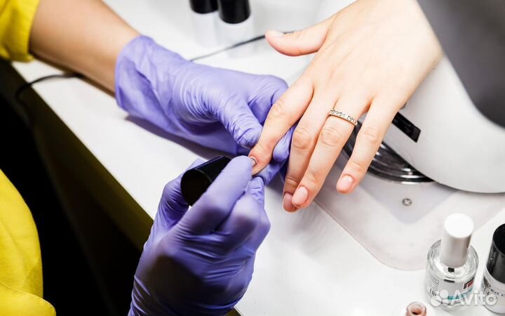 Мастер маникюра и педикюра
