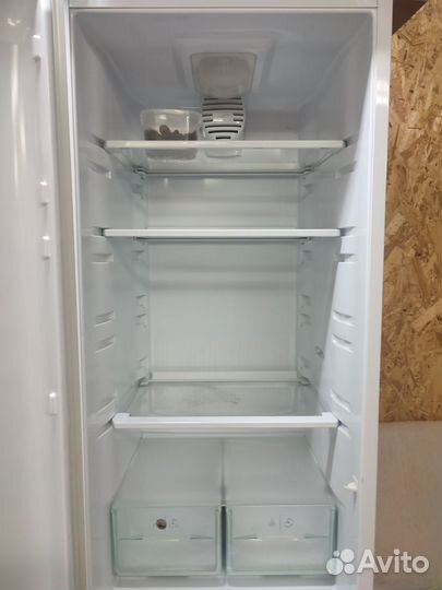 Холодильник бу Opera