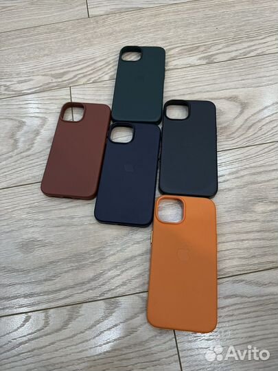 Кожаный чехол на iPhone 14