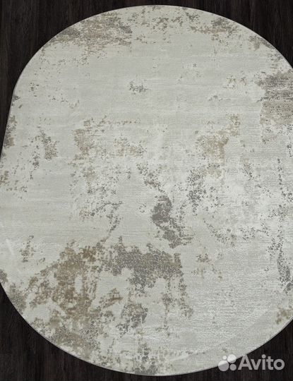 Ковер новый овальный