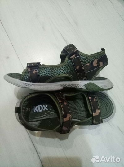 Сандали новые 36рр