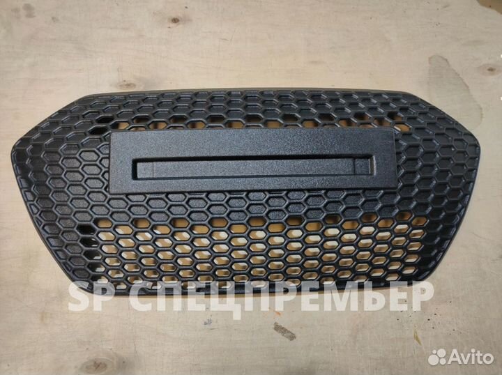 Решетка радиатора на Хендай солярис 1