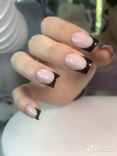 Наращивание ногтей