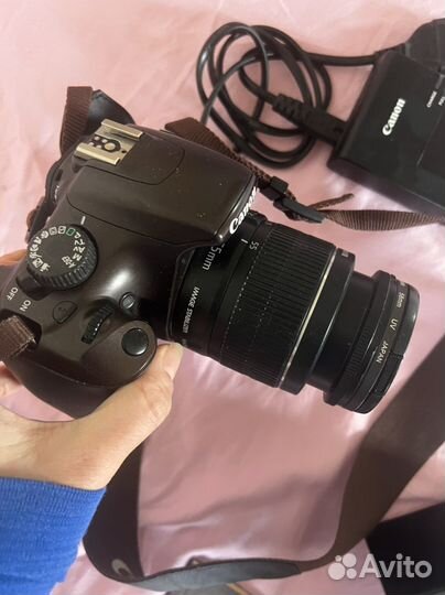 Canon 1100d с объективом и карта памяти,зарядка