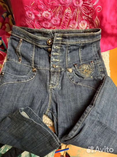 Модные женские джинсовые вещи