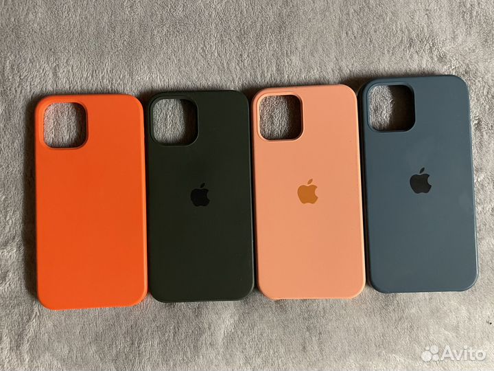 Чехол на iPhone 12