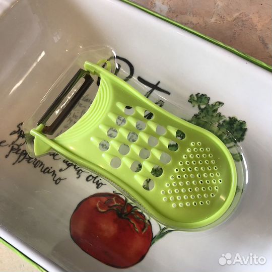 Подарочный набор посуды новый, фарфор