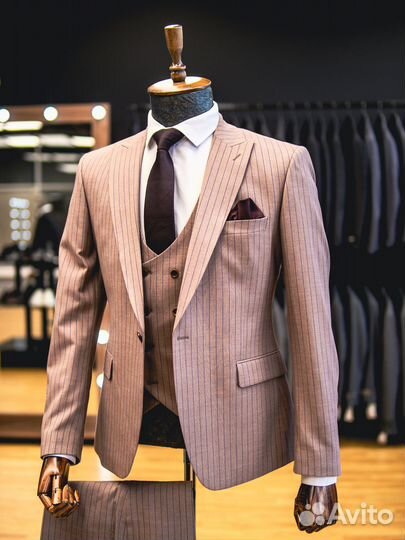 Мужской классический костюм