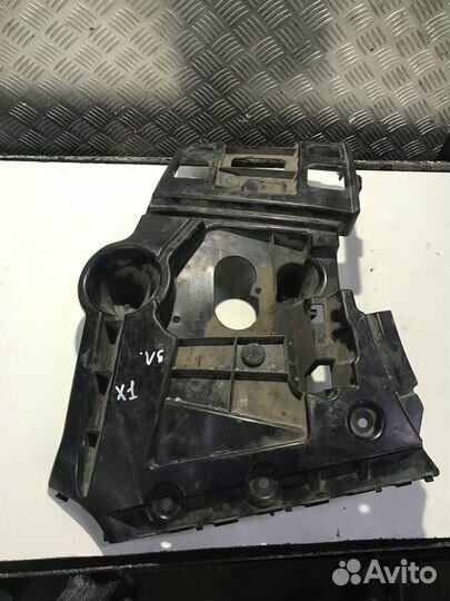 Направляющая заднего бампера левая BMW X1