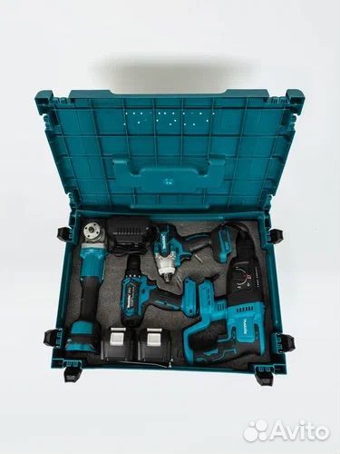 Набор аккумуляторных инструментов Макита 4в1