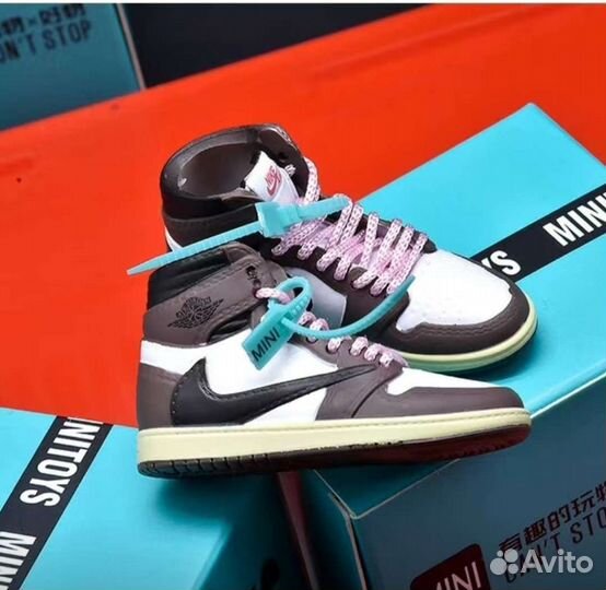 Коллекционные модели кроссовок Игрушки