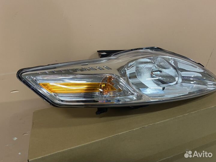 Ford Mondeo 4 фара правая
